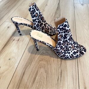 NY&CO leopard print slip on mule